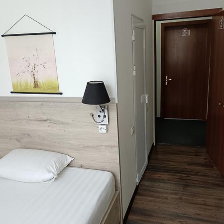 Sakura Inn Фергана Екстериор снимка